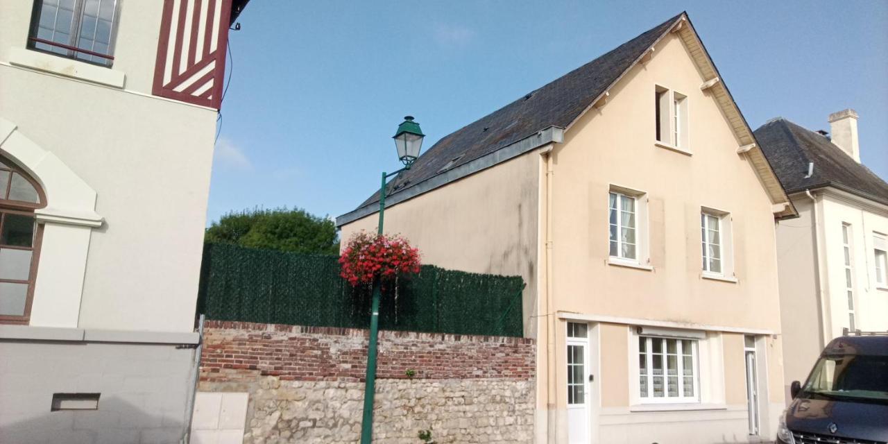 Le Mêle-sur-SartheLe Deux Gaulleアパートメント エクステリア 写真
